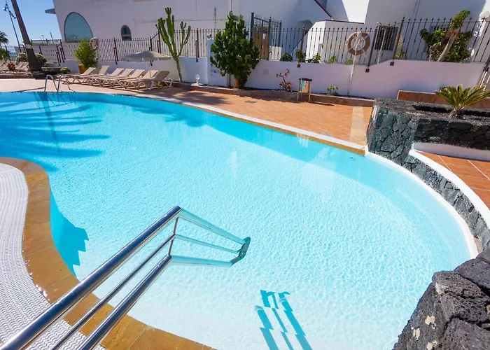 Flamingo Apartment *